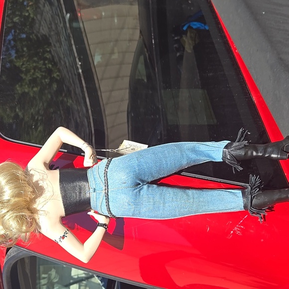 FRANKLIN MINT HARLEY DAVIDSON BIKER GIRL HAND PAINTED PORCELAIN DOLL NIB - Picture 5 of 5